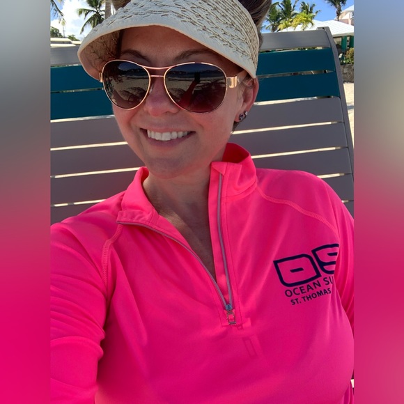 Meet your Posher, Dayna Jae and her personal assistant Tito’s “Bunny” Rabbit. - Picture 3 of 4